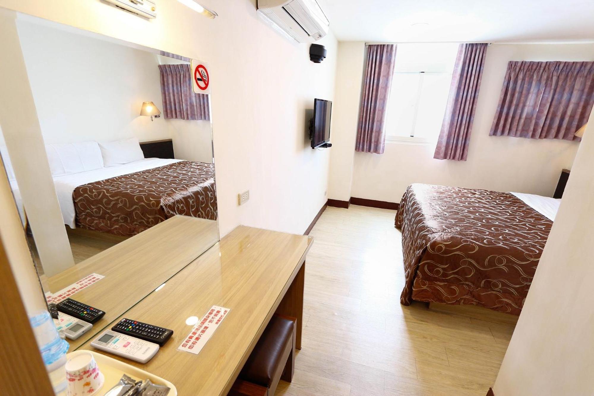 D.Y. Hotel Taichung Room photo
